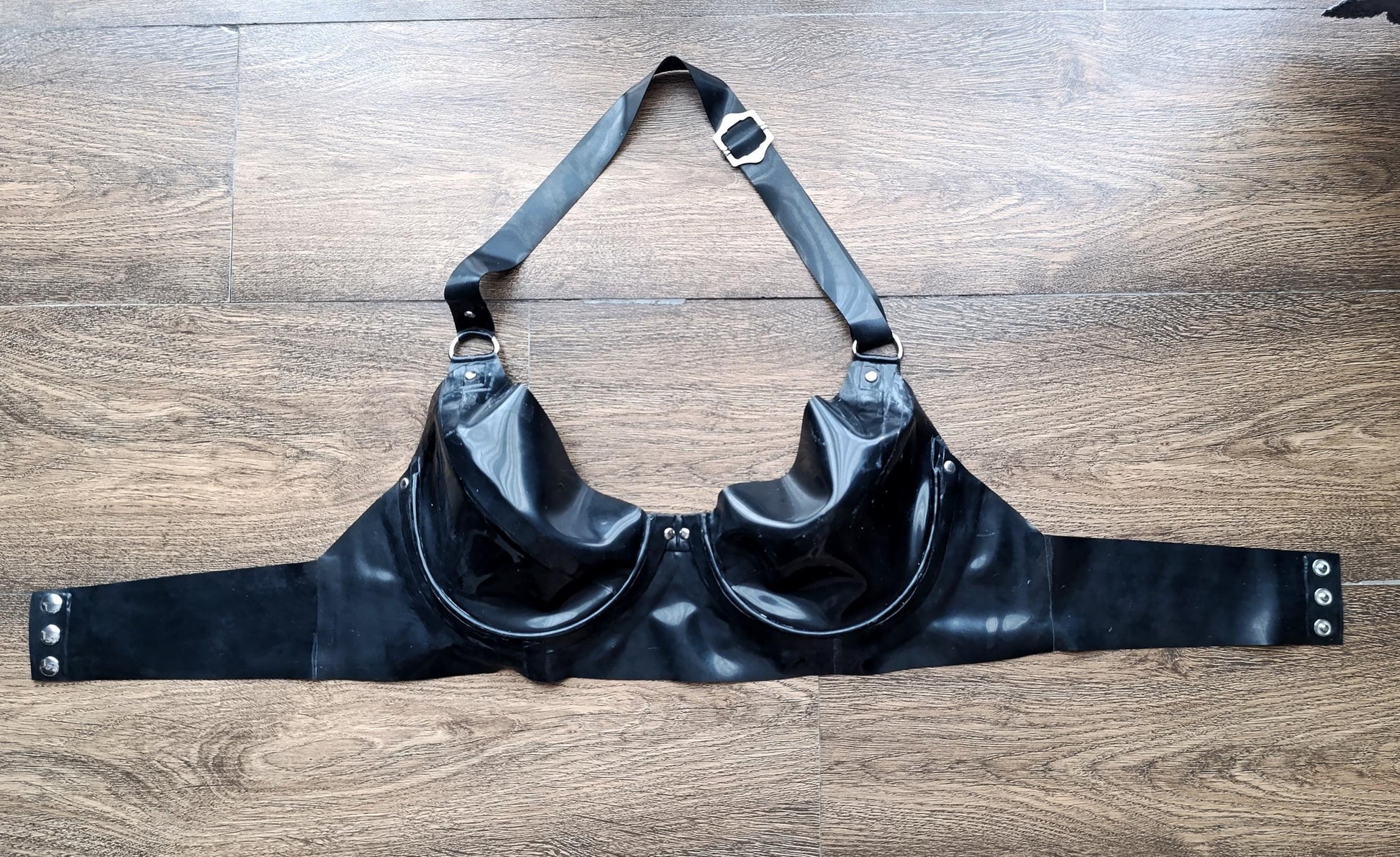 Classic latex bra